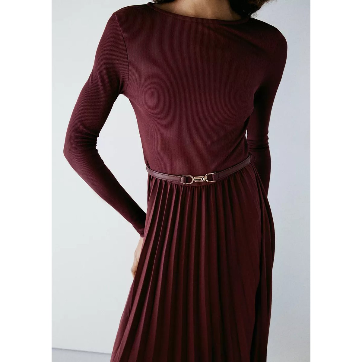 Robe combinée plissée grenat, MANGO