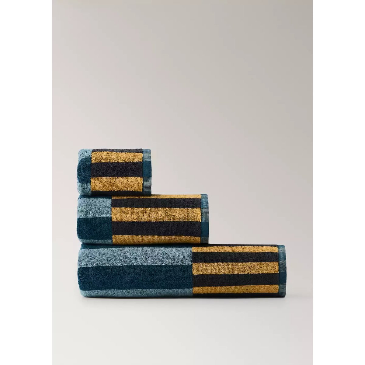 Serviette de bain en coton à rayures multicolores bleu, MANGO HOME