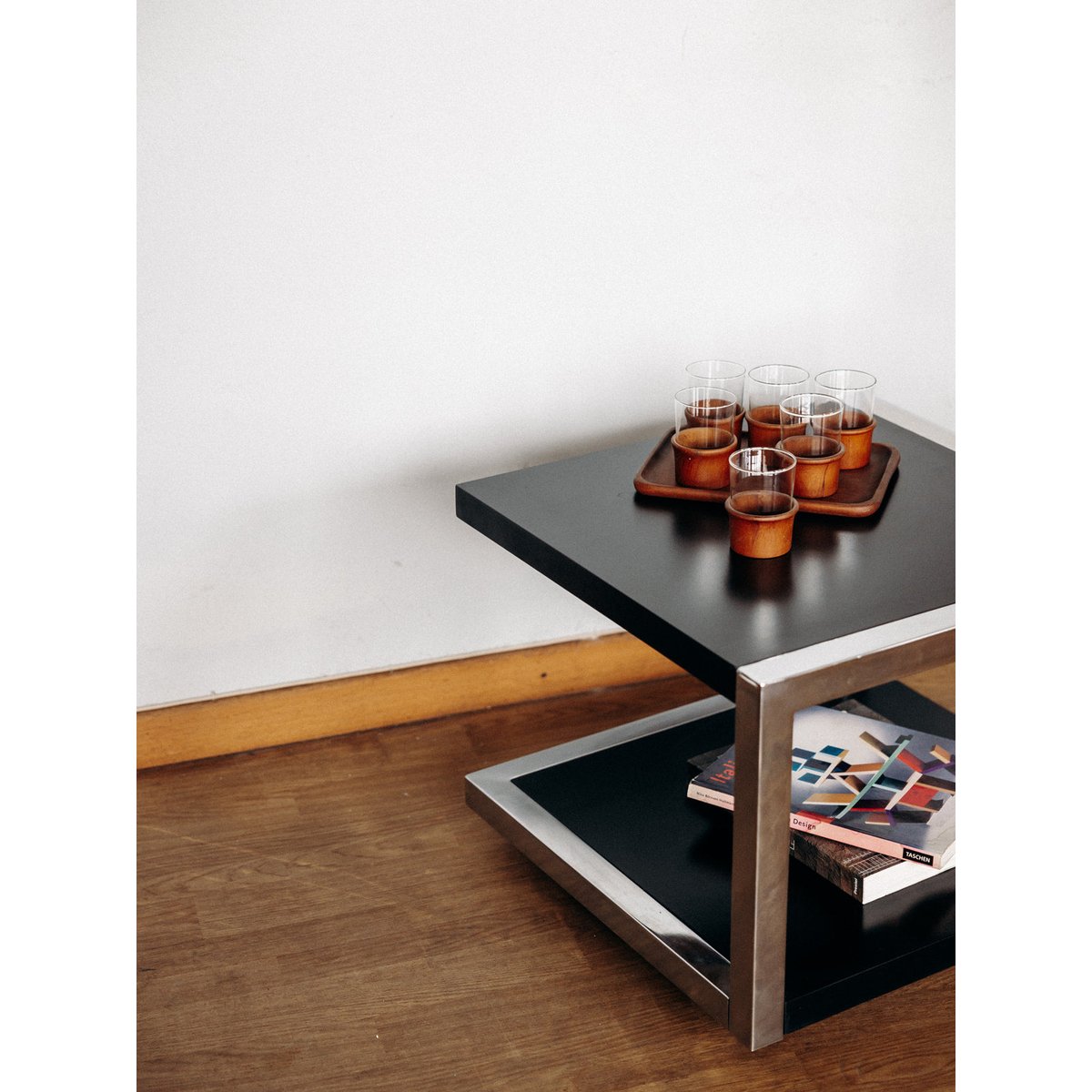 Table basse en bois et métal Liv N°140 - Bon état noir, DEBONGOUT