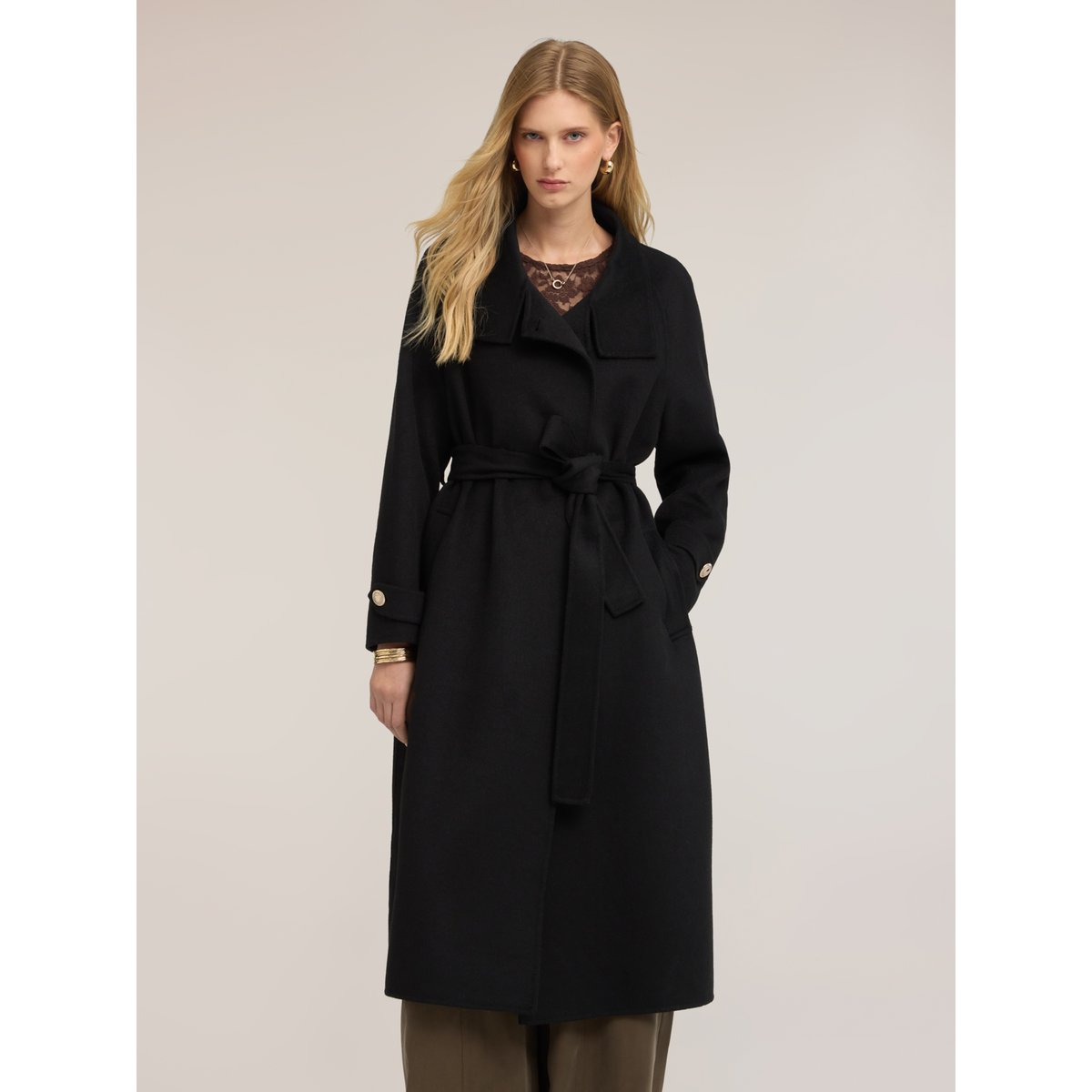 Manteau long avec col montant noir, MOTIVI