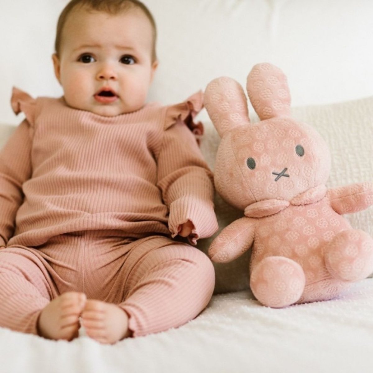 Peluche Miffy - Flower - 30cm rose, PIOUPIOU ET MERVEILLES