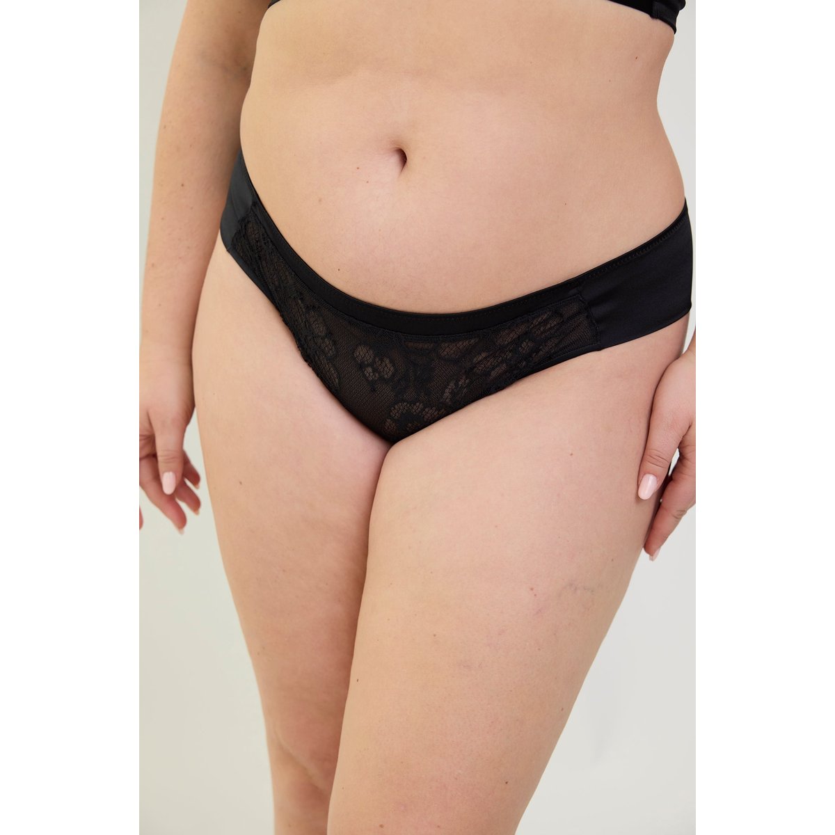 Tanga en dentelle et soie SILK'N LACE noir, MAISON LEJABY