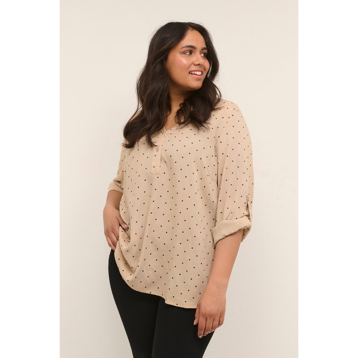 Blouse with long sleeve beige noir à pois, KAFFE CURVE