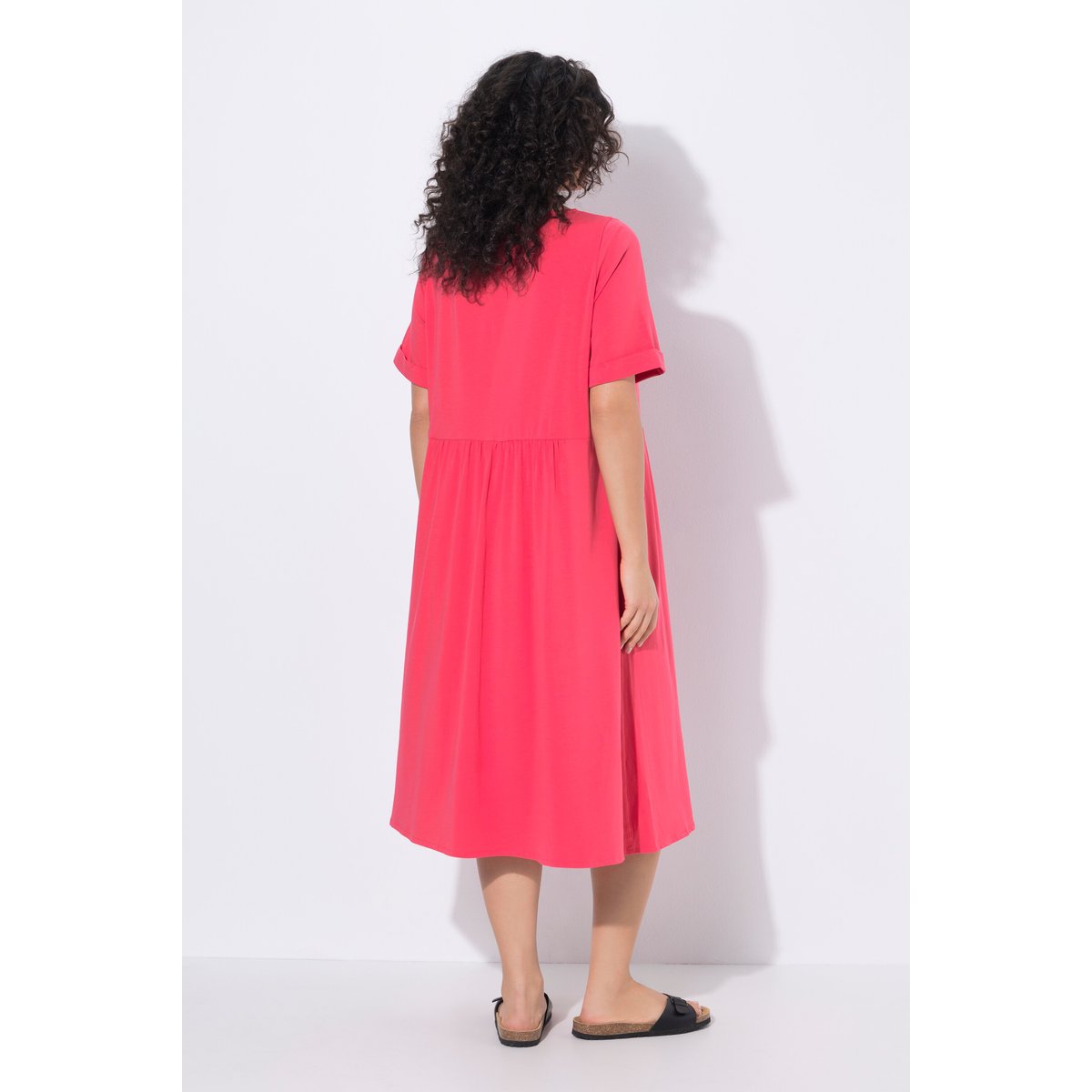 Robe midi en jersey. Décolleté rose vif, ULLA POPKEN