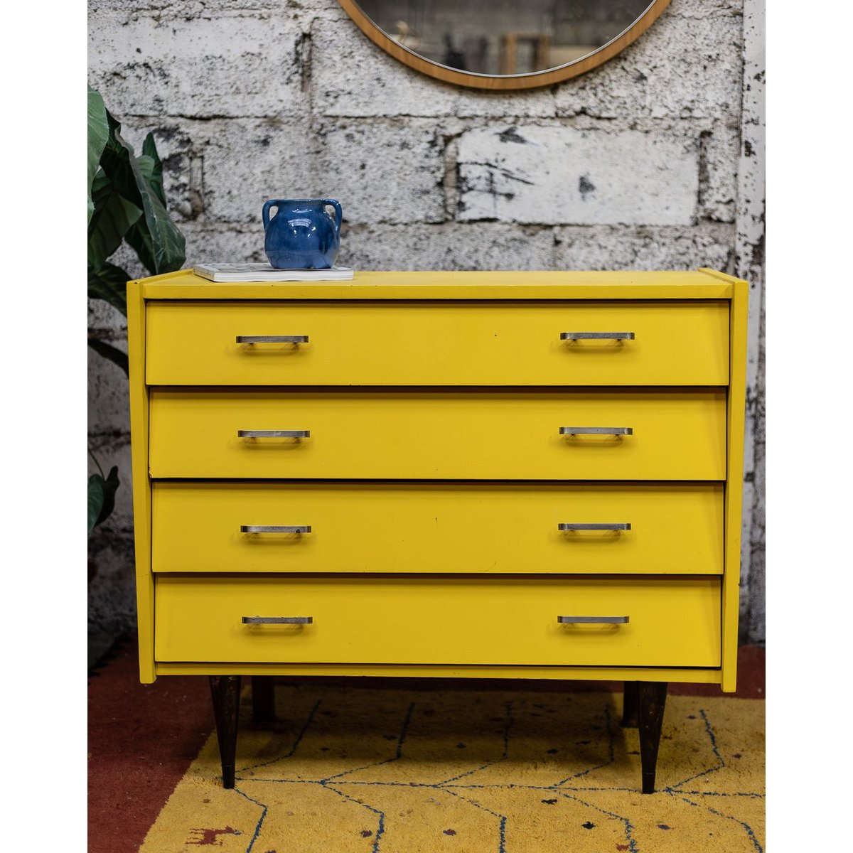 Commode jaune citron Olga N°1128 - Bon état argenté, DEBONGOUT