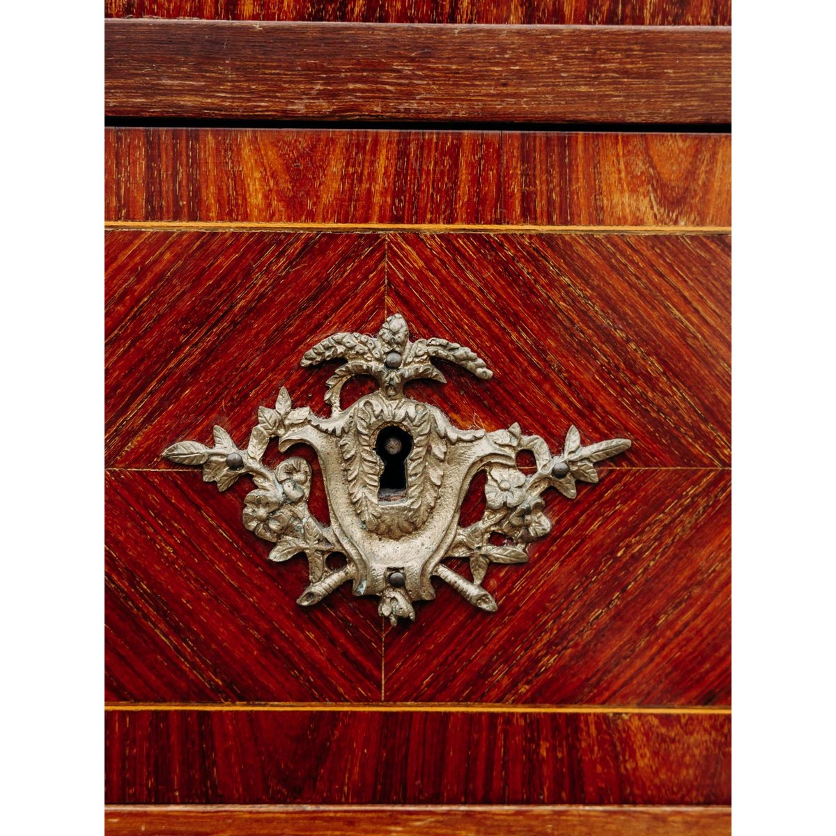 Grand semainier en bois et laiton Valery N°58 - Bon état bois foncé, DEBONGOUT