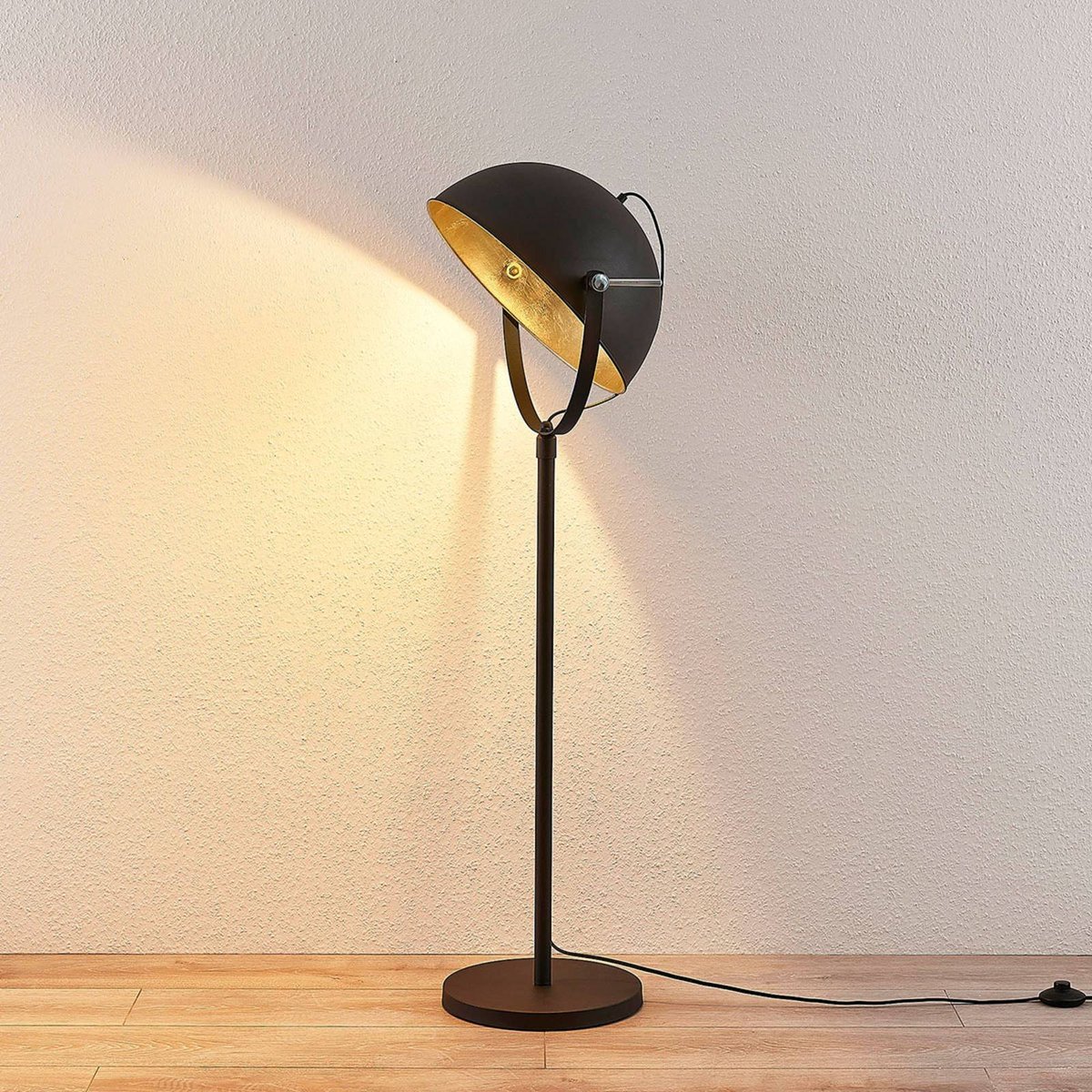 Lampadaire en métal moderne, Muriel noir, or, LINDBY