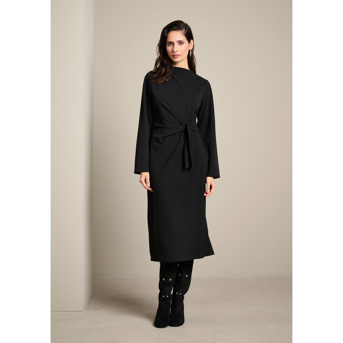 Robe midi drapée avec noeud noir, LOLALIZA