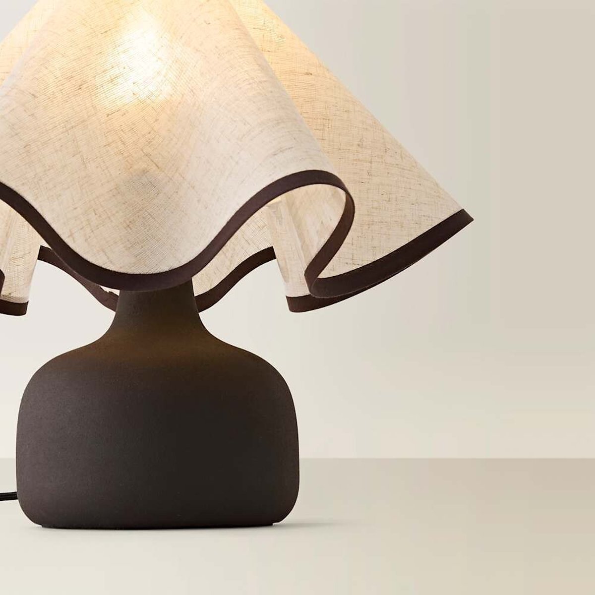 Ester Table Lamp with Ripple Shade in Natural brown , ÉDITÉ