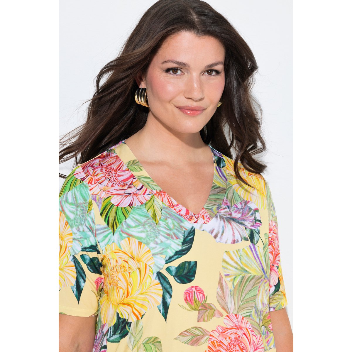T-shirt au tombé fluide, motif à fleurs jaune citron, ULLA POPKEN