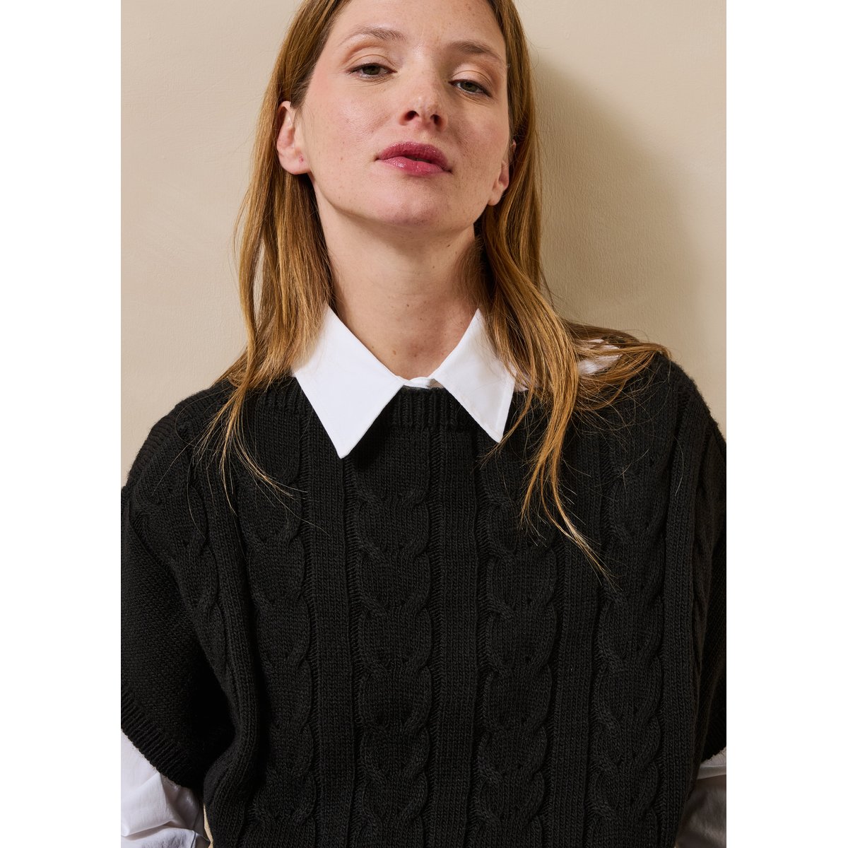 Pull court manches courtes noir, LA FEE MARABOUTEE