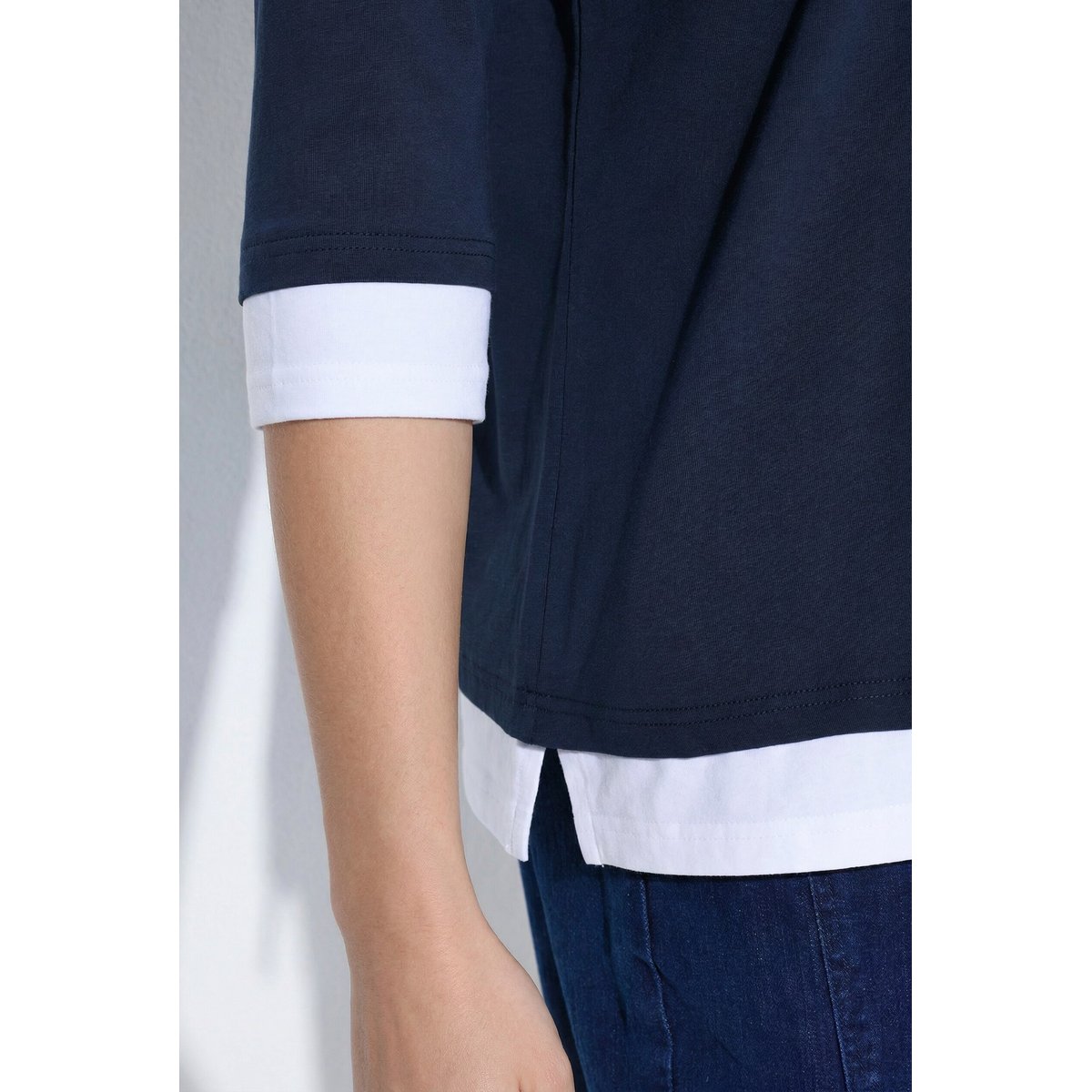 T-shirt en coton bio, bordures contrastantes marine, ULLA POPKEN