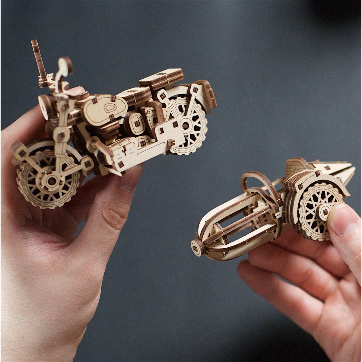 Puzzle 3D Moto volante de Hagrid beige, UGEARS