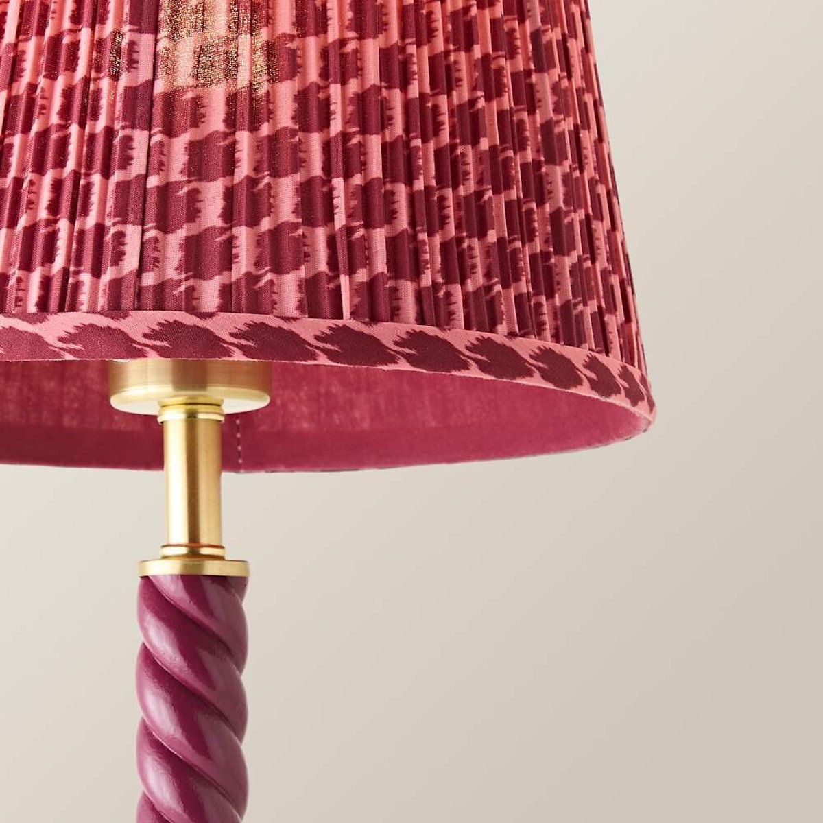 Amalia Twist Table Lamp with Pleated Taper Shade pink, SO'HOME