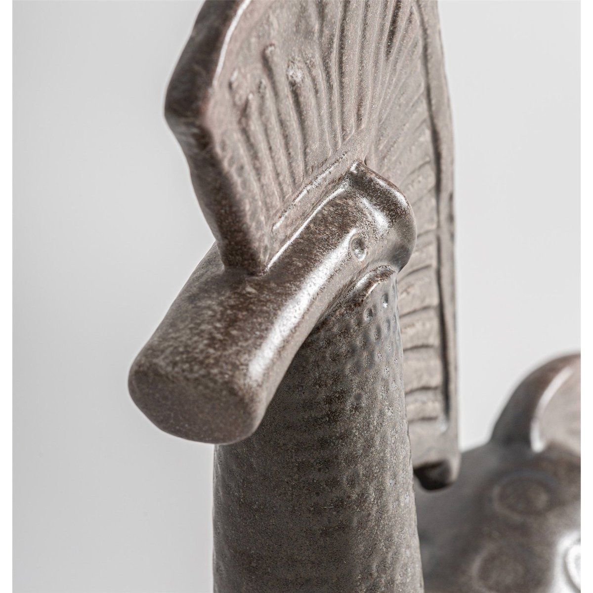 Figurine cheval en céramique marron patiné, RECOLLECTION