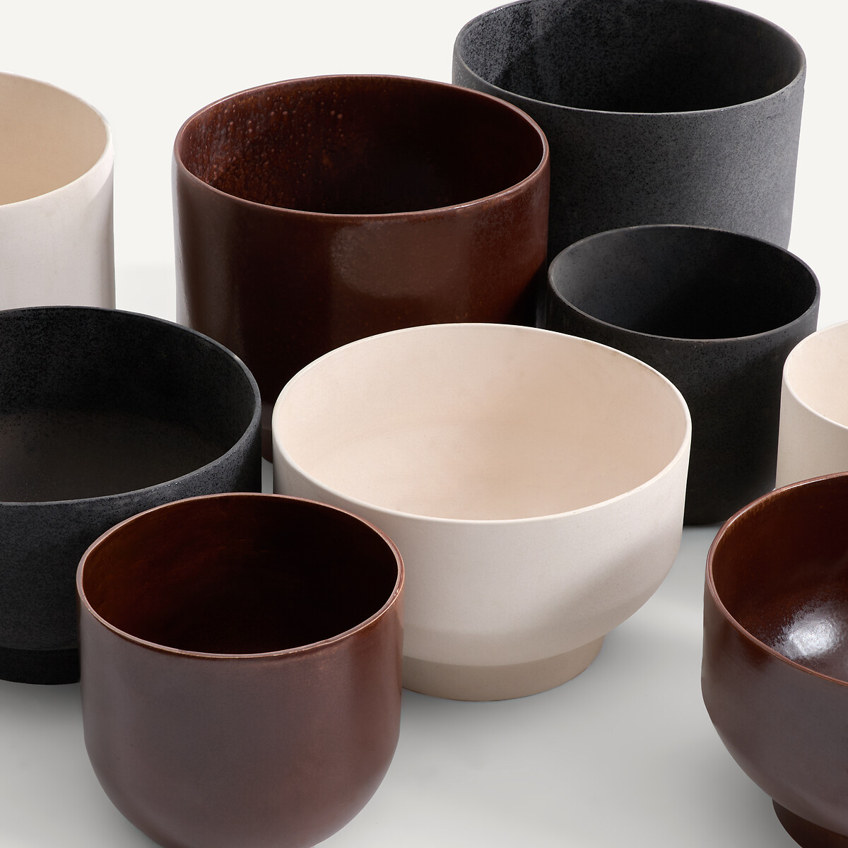 Cache pot en faïence, hauteur 23 cm, Florian chocolat, AM.PM