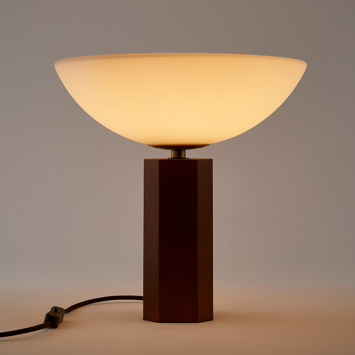 Lampe à poser, en verre opalin et chêne, BRUA marron, LA REDOUTE INTERIEURS