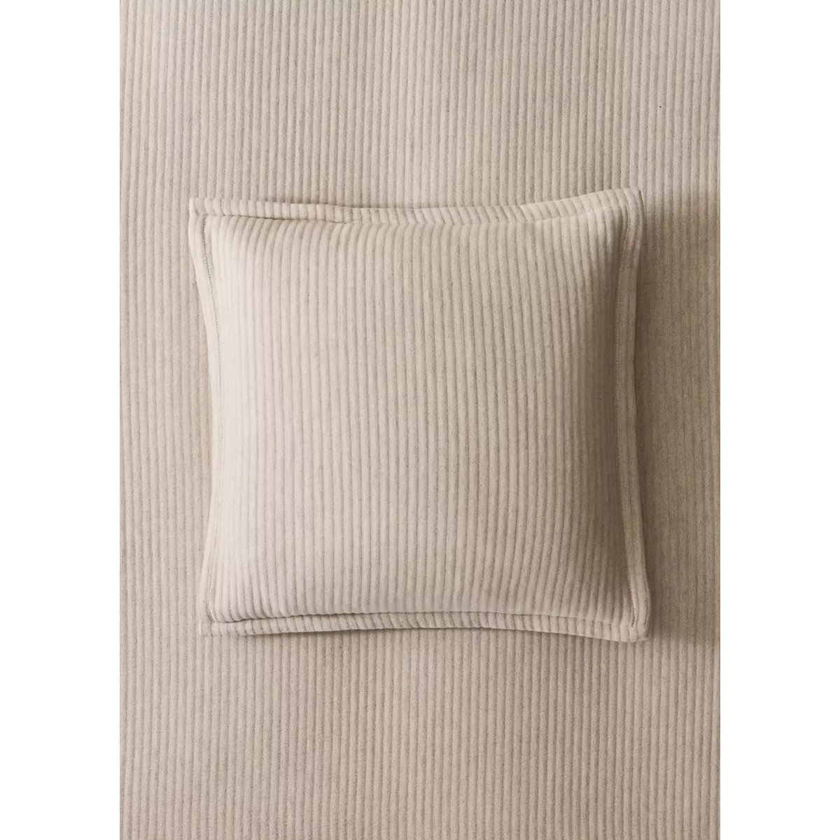 Housse de coussin en coton et lin à reliefs verticaux 50 x 50 cm sable, MANGO HOME