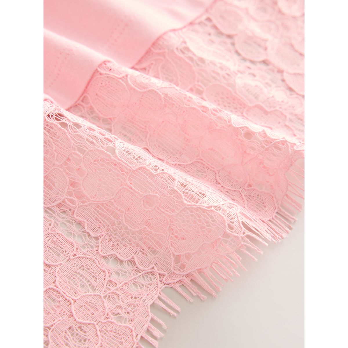 T-shirt avec ourlet orné de dentelle rose, NEXT