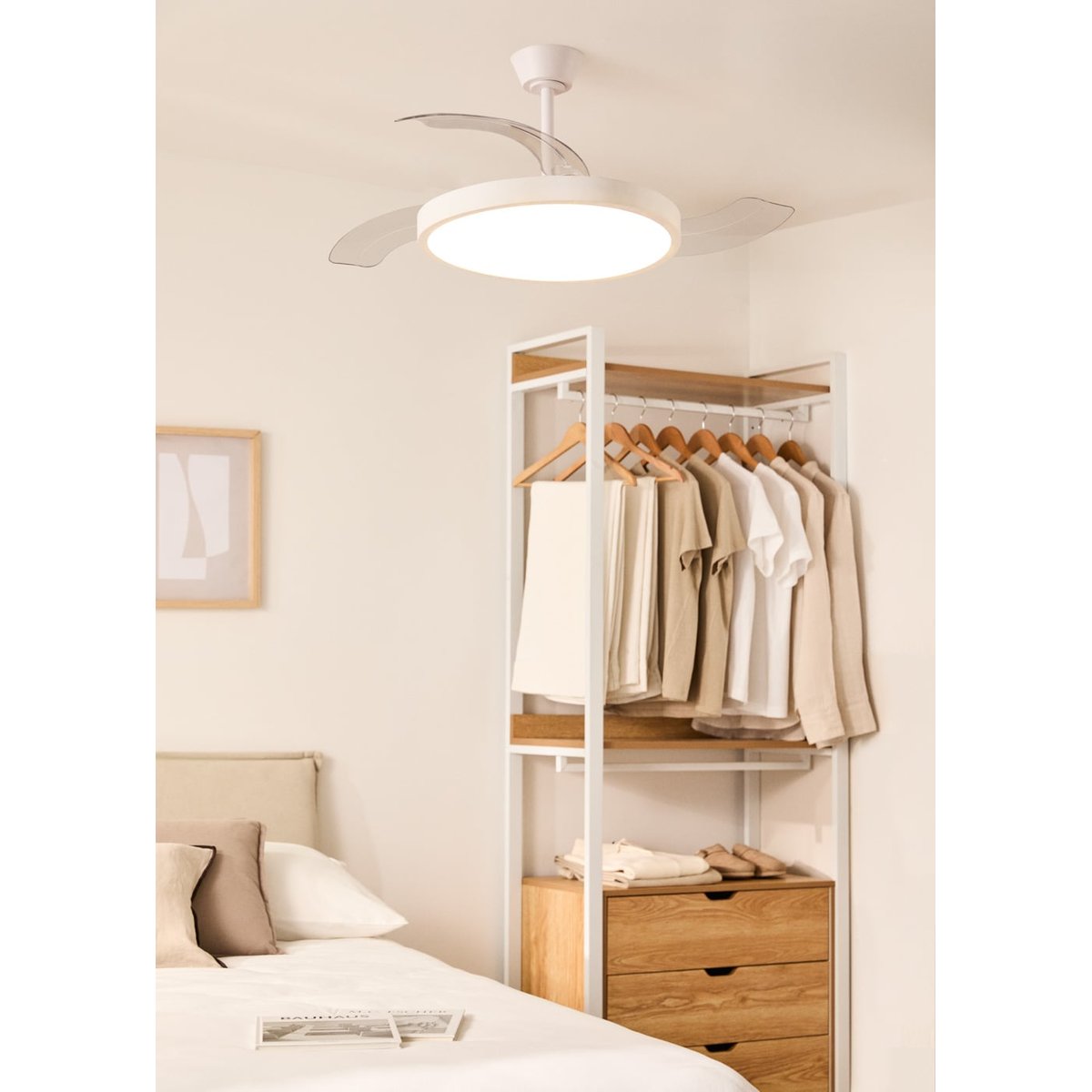 Ventilateur de plafond 40W silencieux avec lumiére et Wi-Fi WIND CLEAR STUDIO blanc/transparent, CREATE