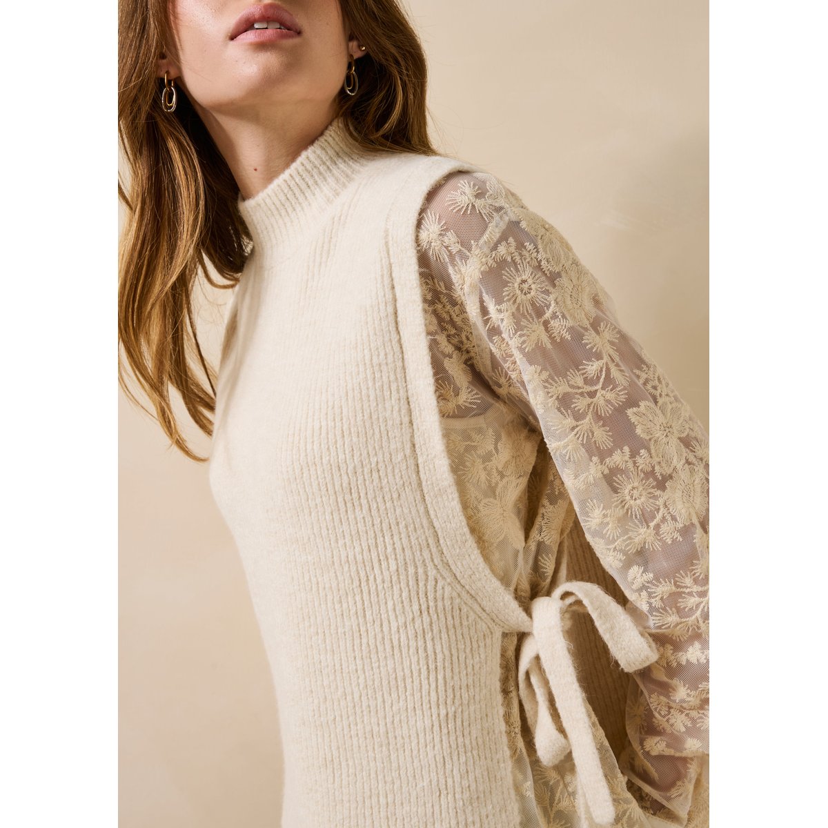 Pull sans manches en côtes ecru, LA FEE MARABOUTEE