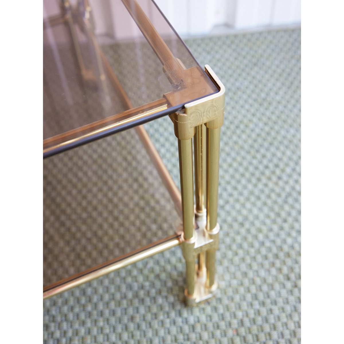 Table basse Hollywood Regency en verre fumé Donna N°1589 - Bon état fumé, DEBONGOUT