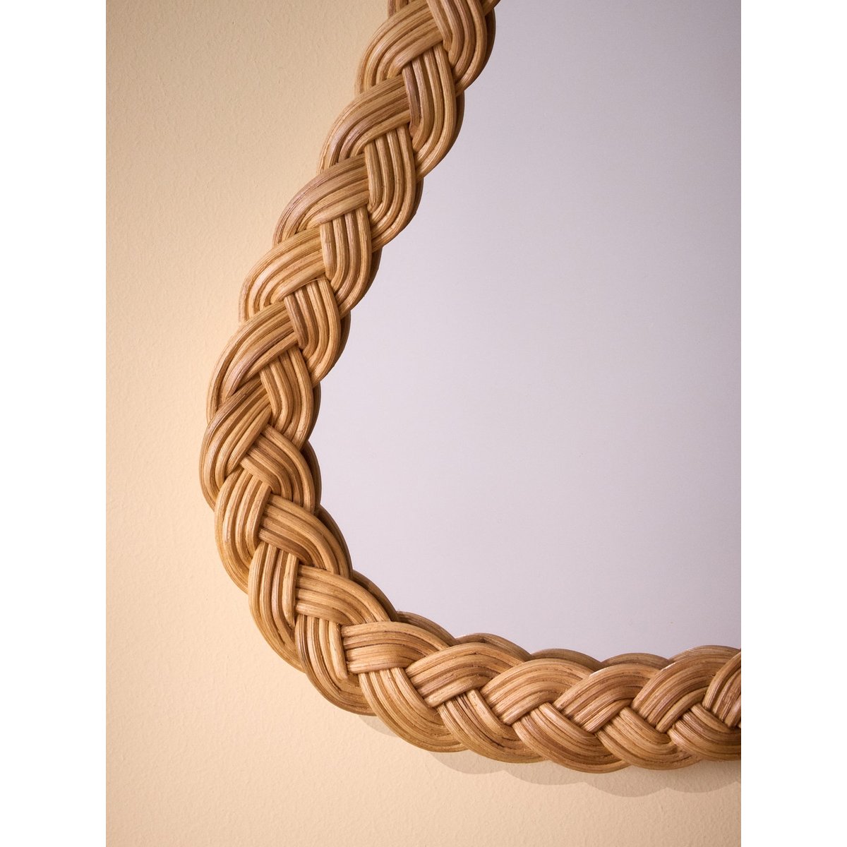 Miroir mural forme poire en rotin bois naturel, CYRILLUS