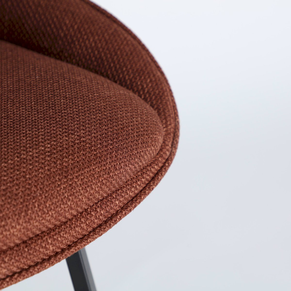 Tabouret de bar collection VACIO en acier rouge foncé et noir, RECOLLECTION