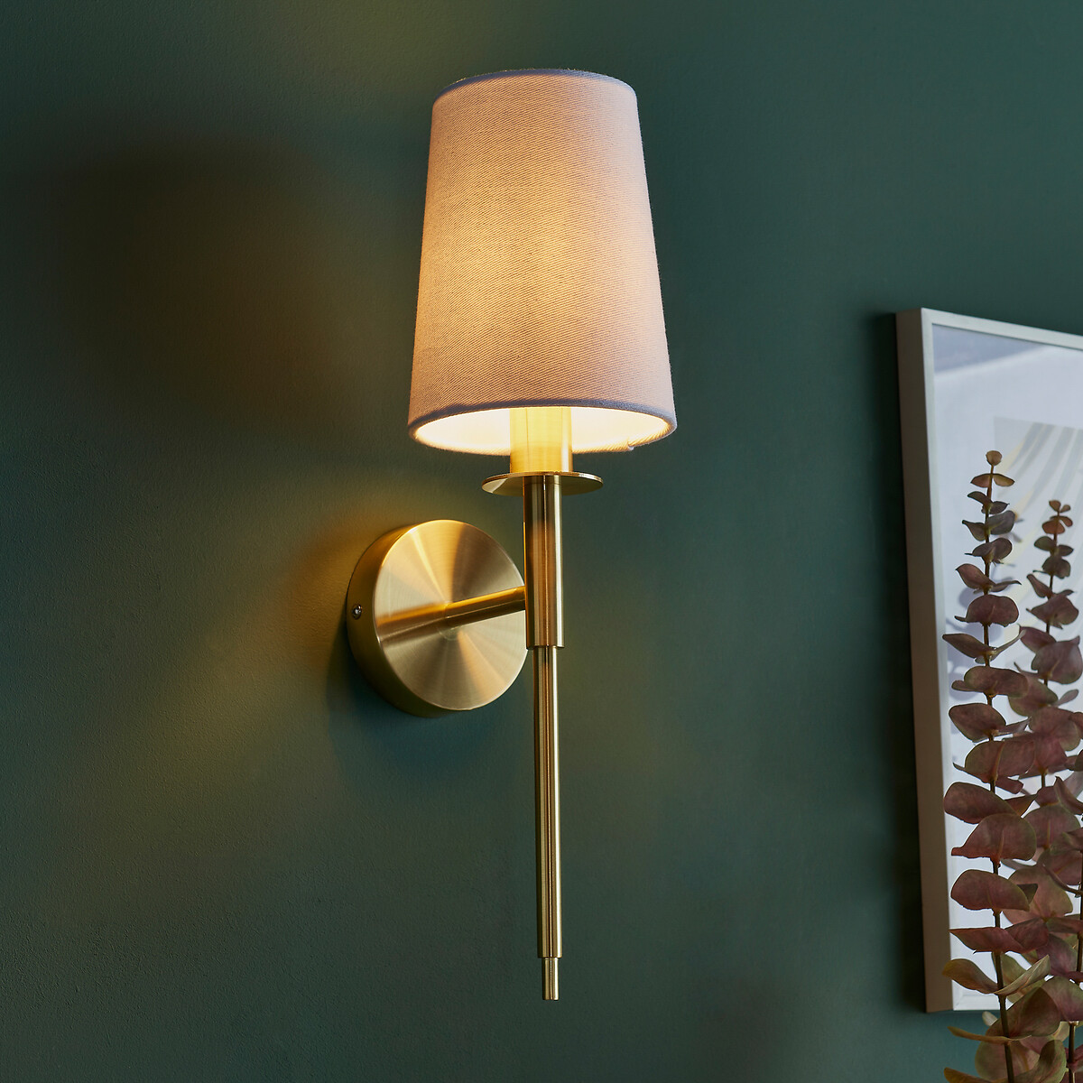 Viva Wall Light in Bushed Brass aged brass, SO'HOME