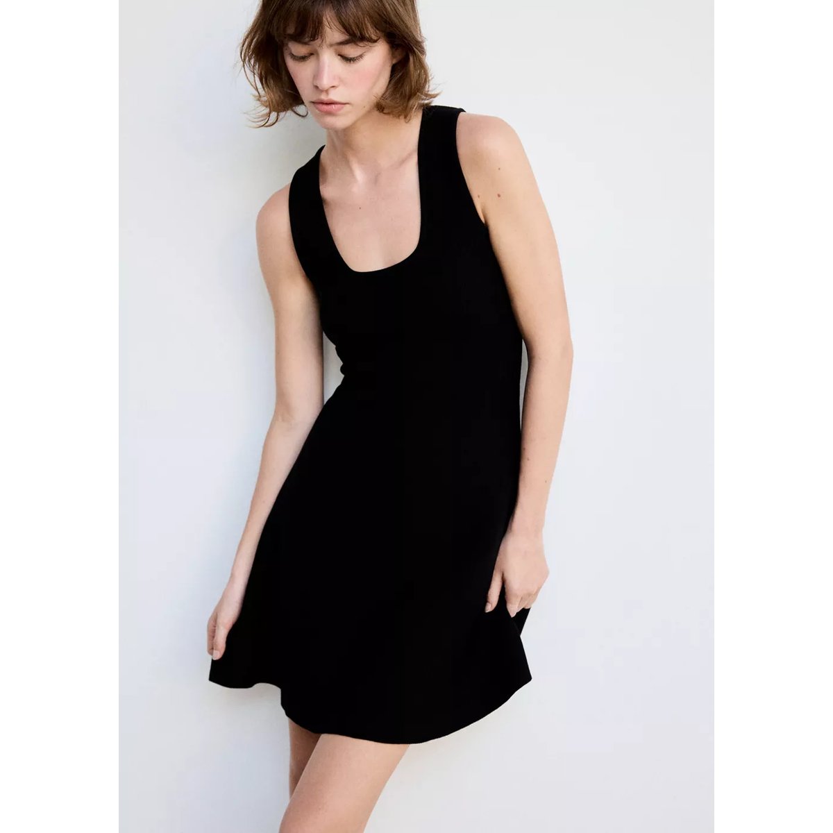 Robe maille fine évasée noir, MANGO