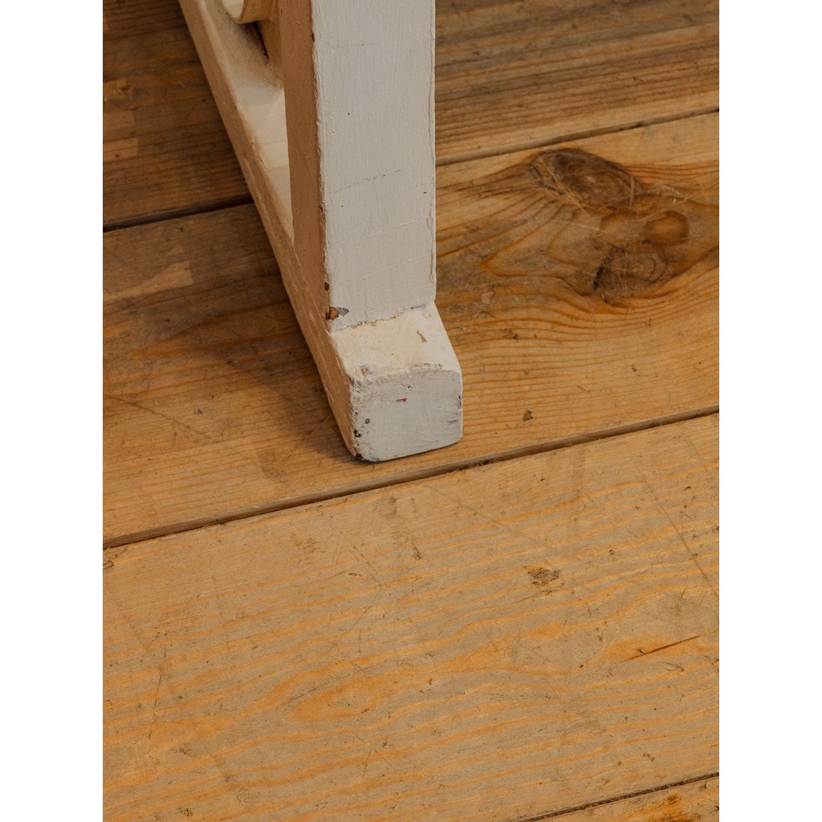 Pupitre et banc pour enfant en bois blanc Edouard N°1124 - Bon état blanc, DEBONGOUT