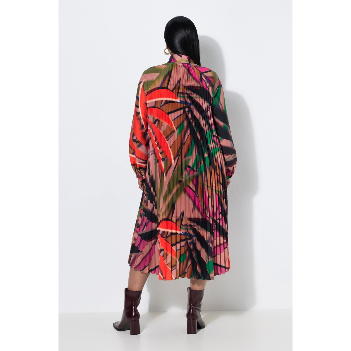 Robe midi plissée, motif feuilles prune foncé, ULLA POPKEN