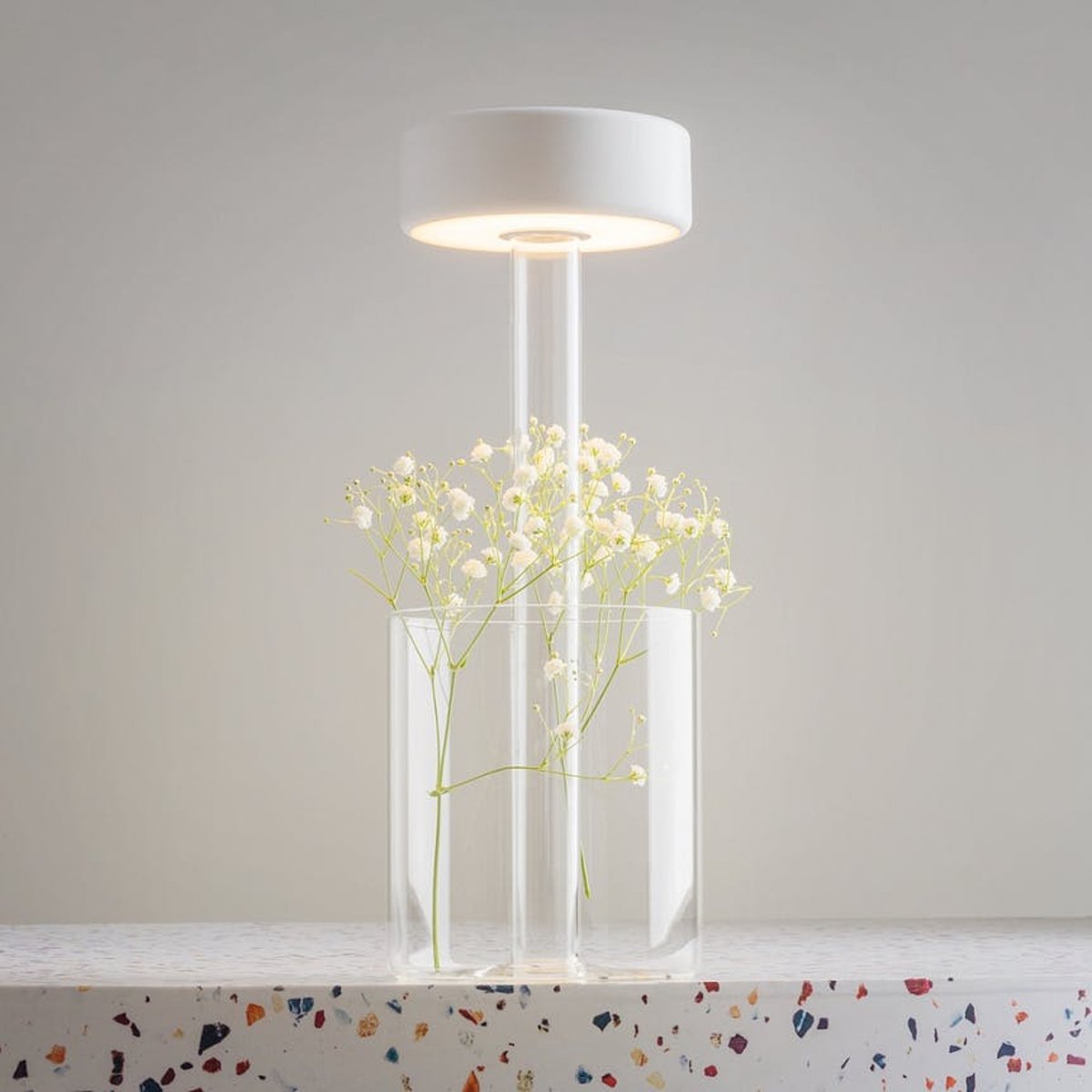 Lampe d'appoint sans fil avec vase ALMA blanc, PIER IMPORT