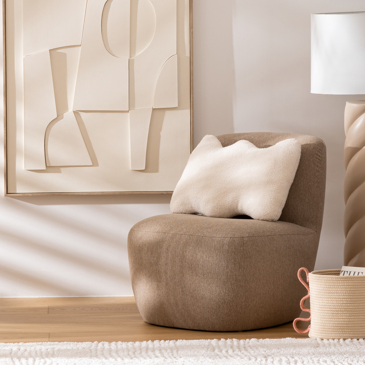 Fauteuil forme organique en tissu LEONE beige, ATMOSPHERA