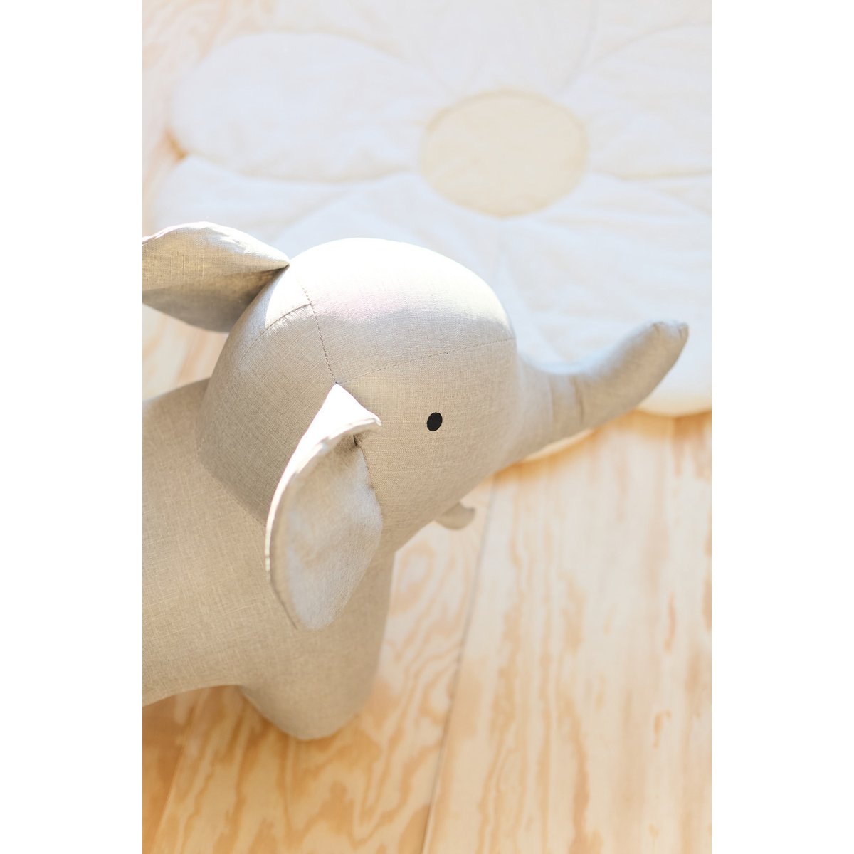 Jouet éléphant debout gris, CHILDHOME