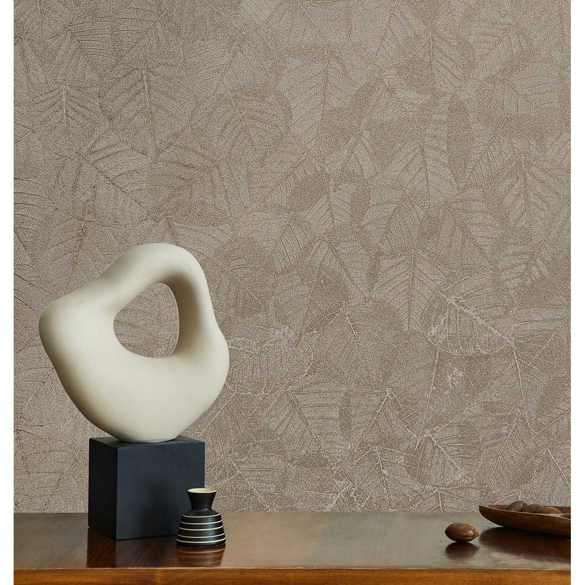 Papier peint feuillage texturé taupe chaud beige, HEXOA