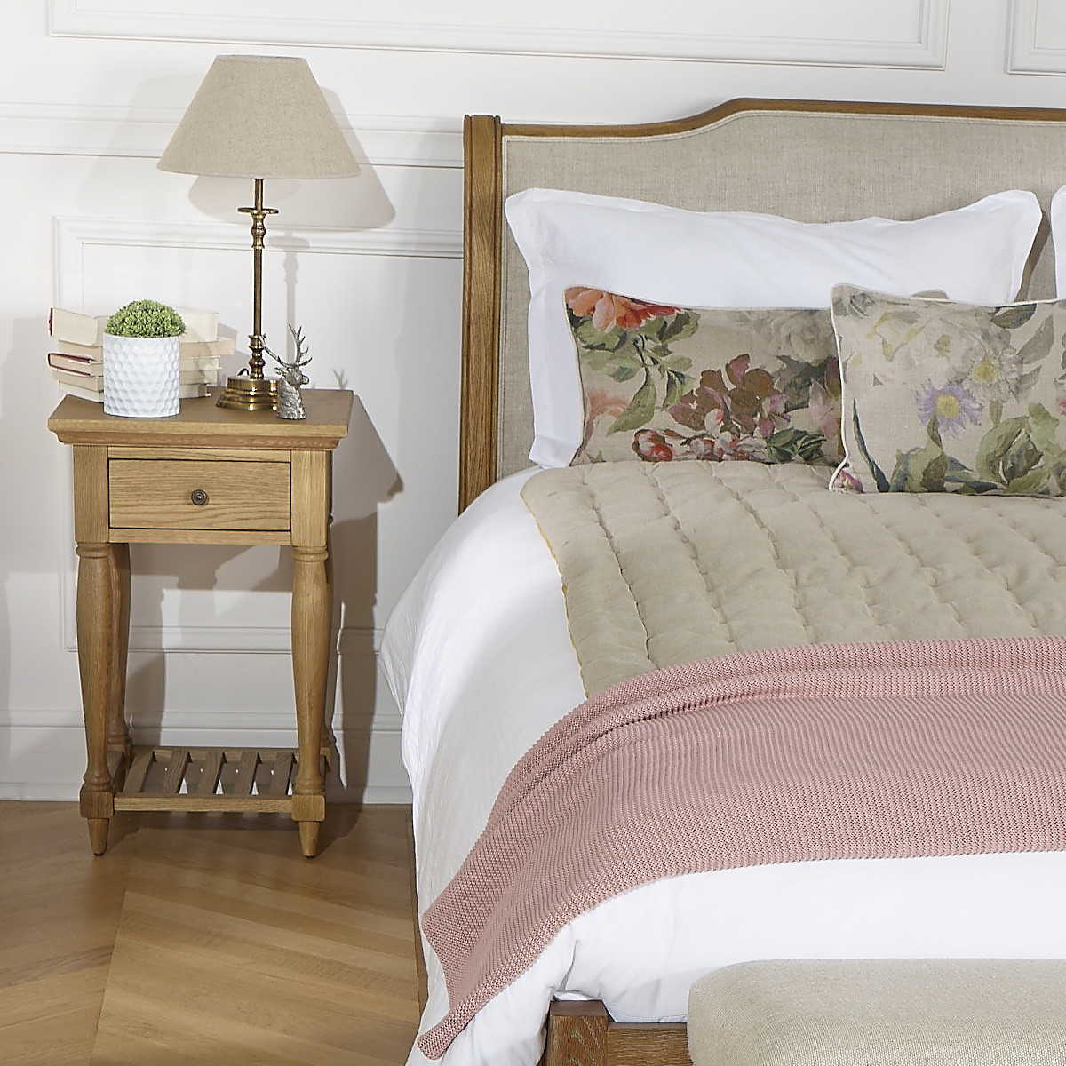 Chevet style shabby chic en chêne EDINBURGH marron, ROBIN DES BOIS