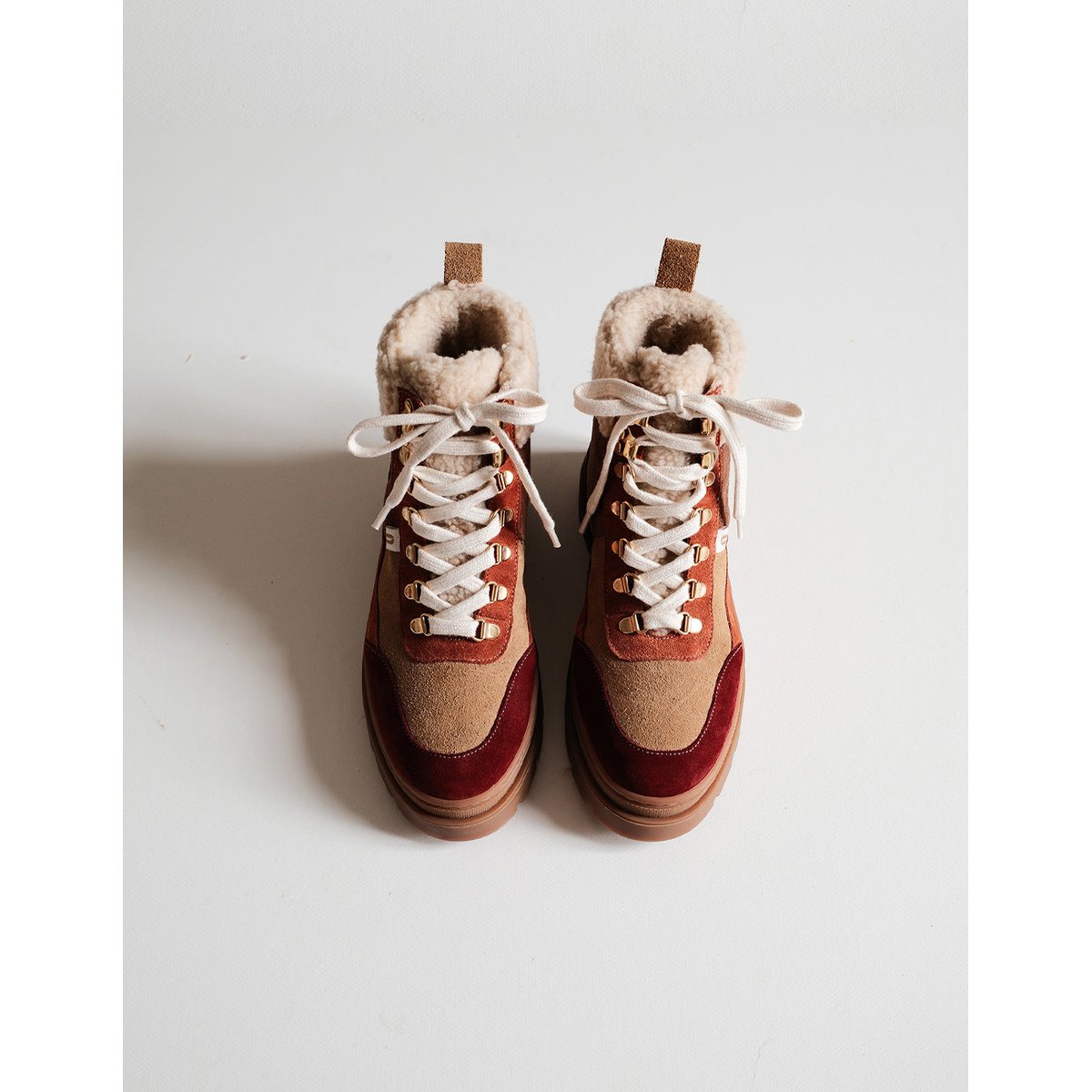 Bottines à lacets JOELLE suède fourré bordeaux beige terracotta, ODAJE