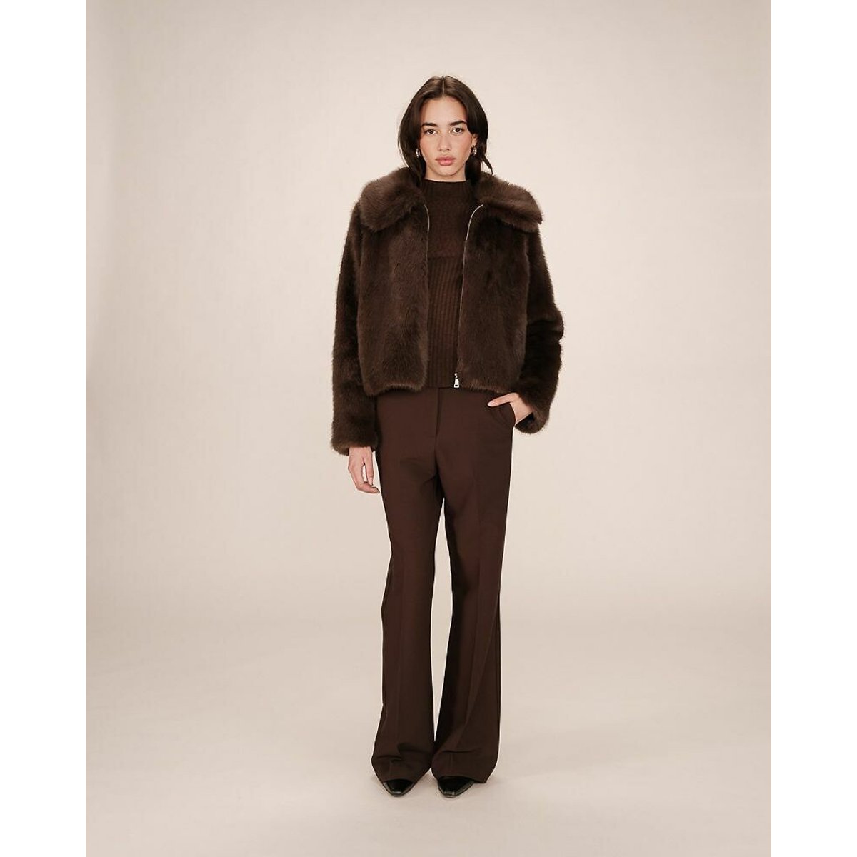 Manteau court en imitation fourrure SHONNA chocolat, GRACE & MILA