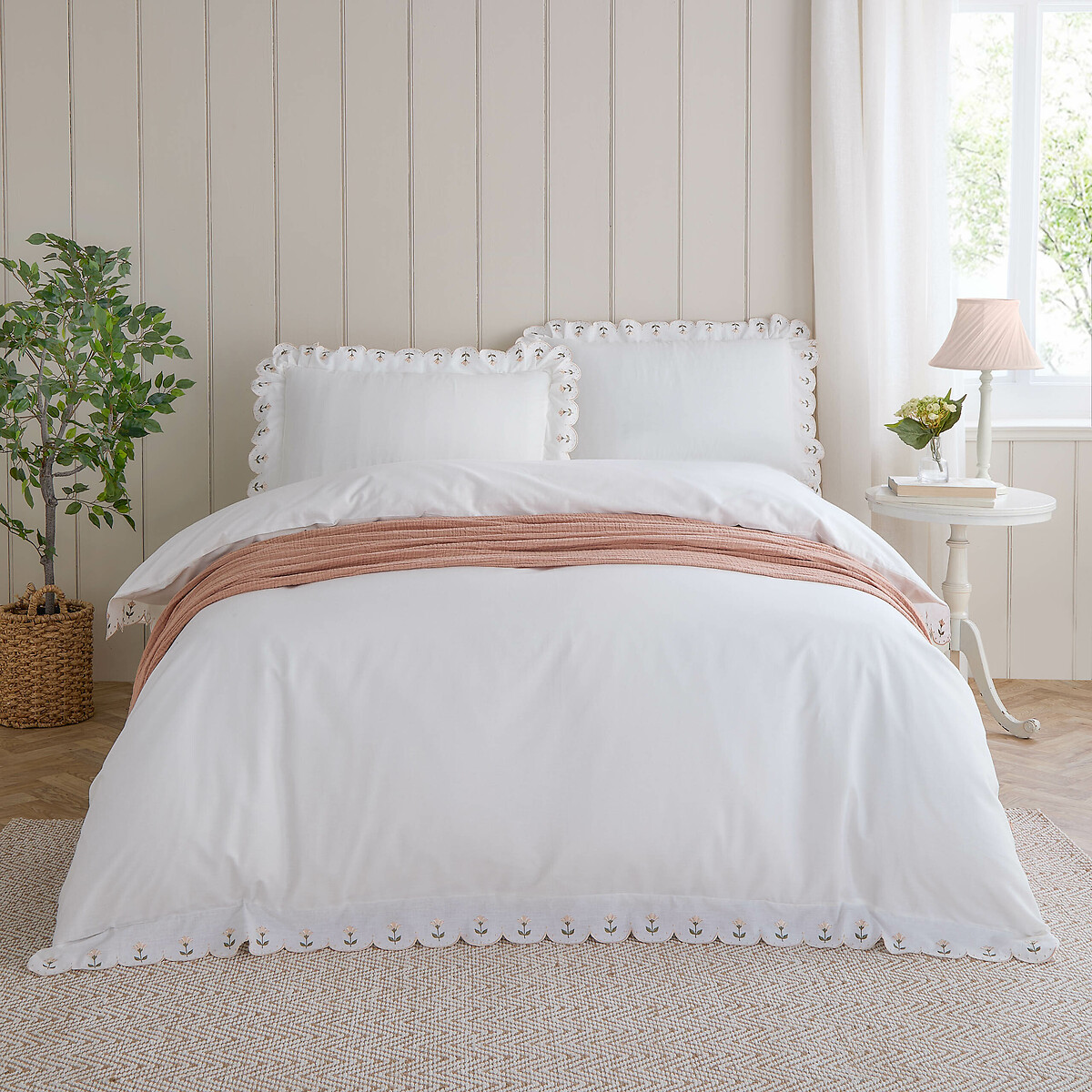 Florrie Embroidered Cotton Duvet Cover and Pillowcase Set peach, WYLDER NATURE