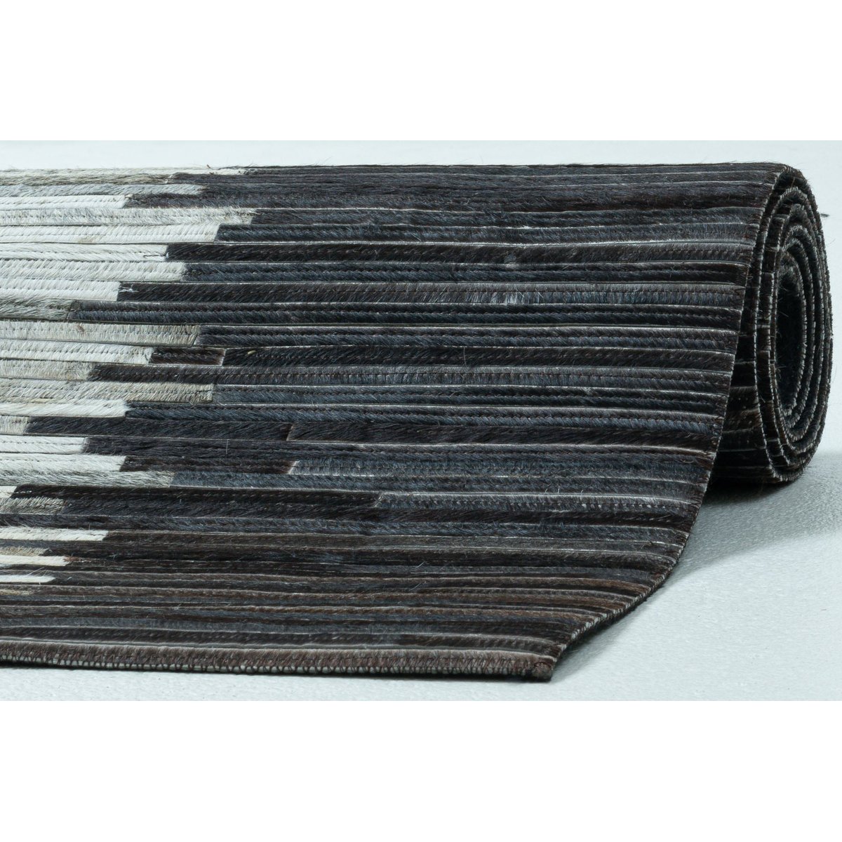 Tapis salon Kobe, 100% cuir de vache argent multicolore, THEKO