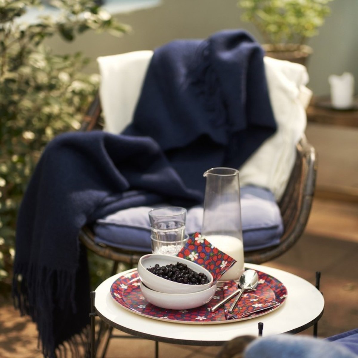 Plaid chaud laine agneau GOTLAND bleu marine, KLIPPAN
