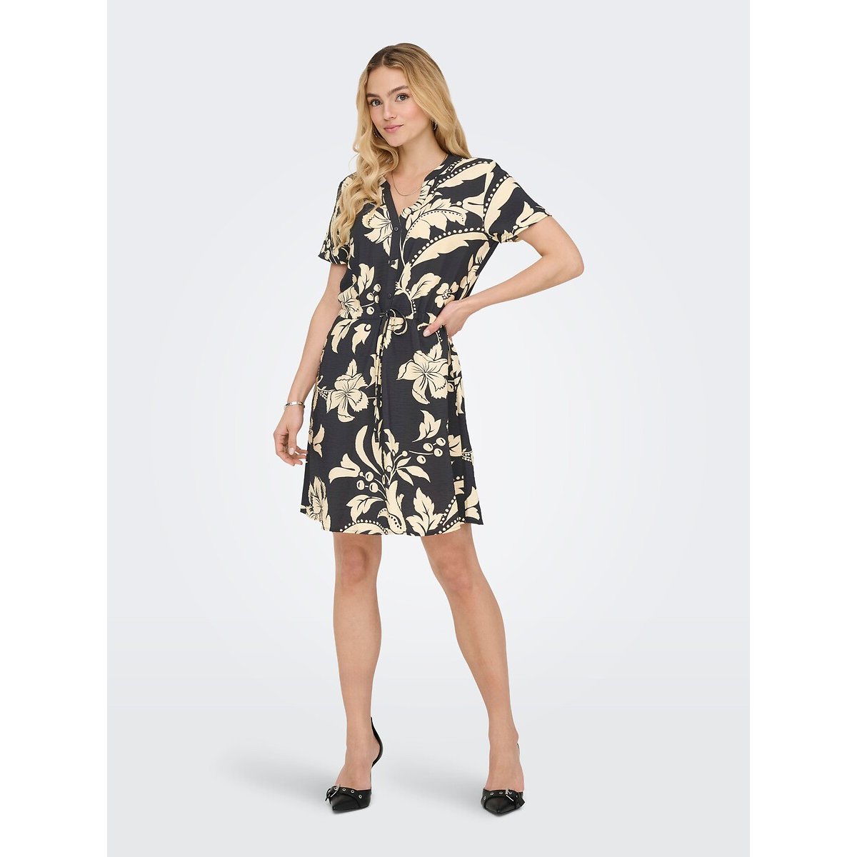 Robe courte imprimée, col V imprimé noir/écru, JDY
