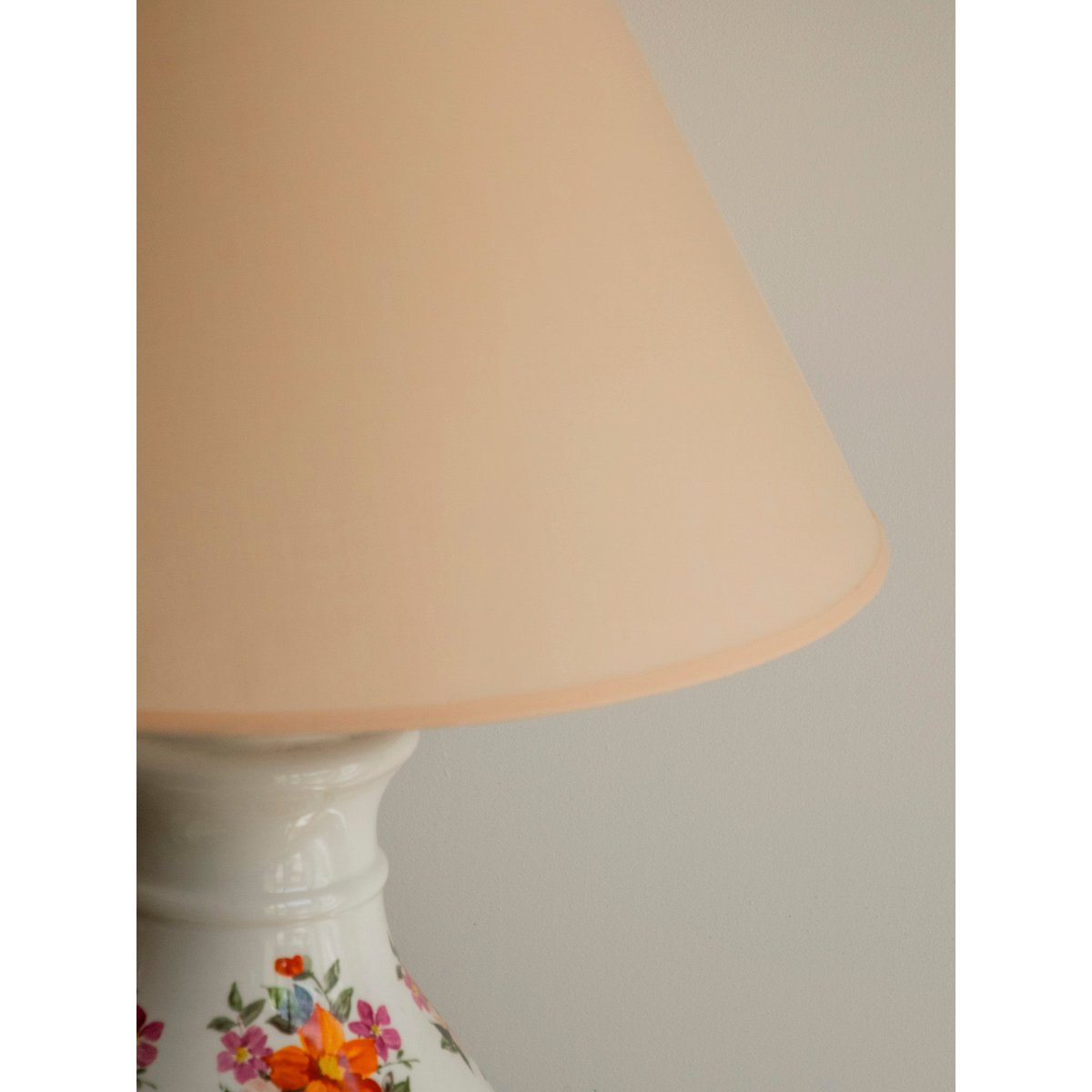 Grande lampe en céramique Suzanne N°649 - Bon état beige, DEBONGOUT