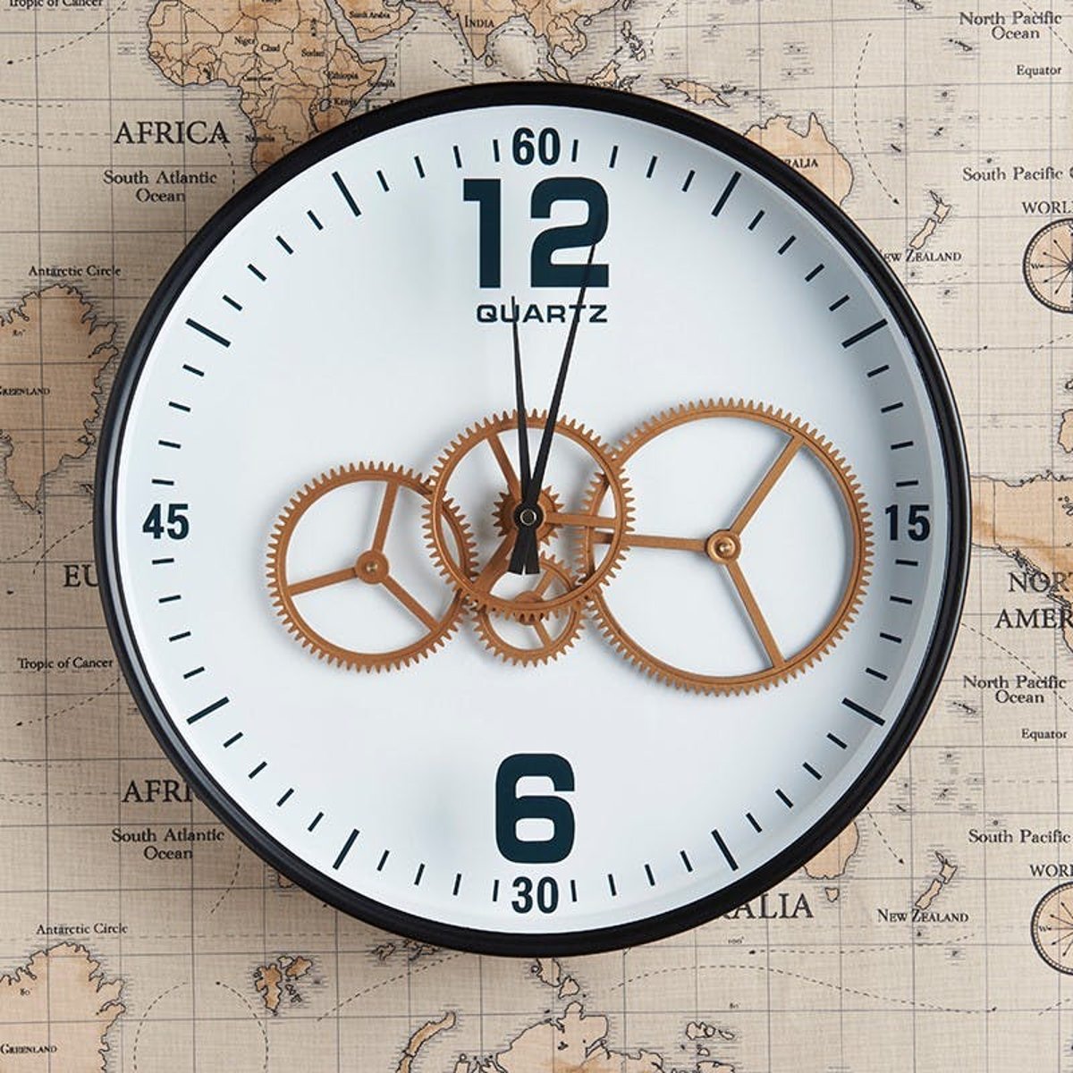 Horloge engrenages or fond blanc blanc, PIER IMPORT
