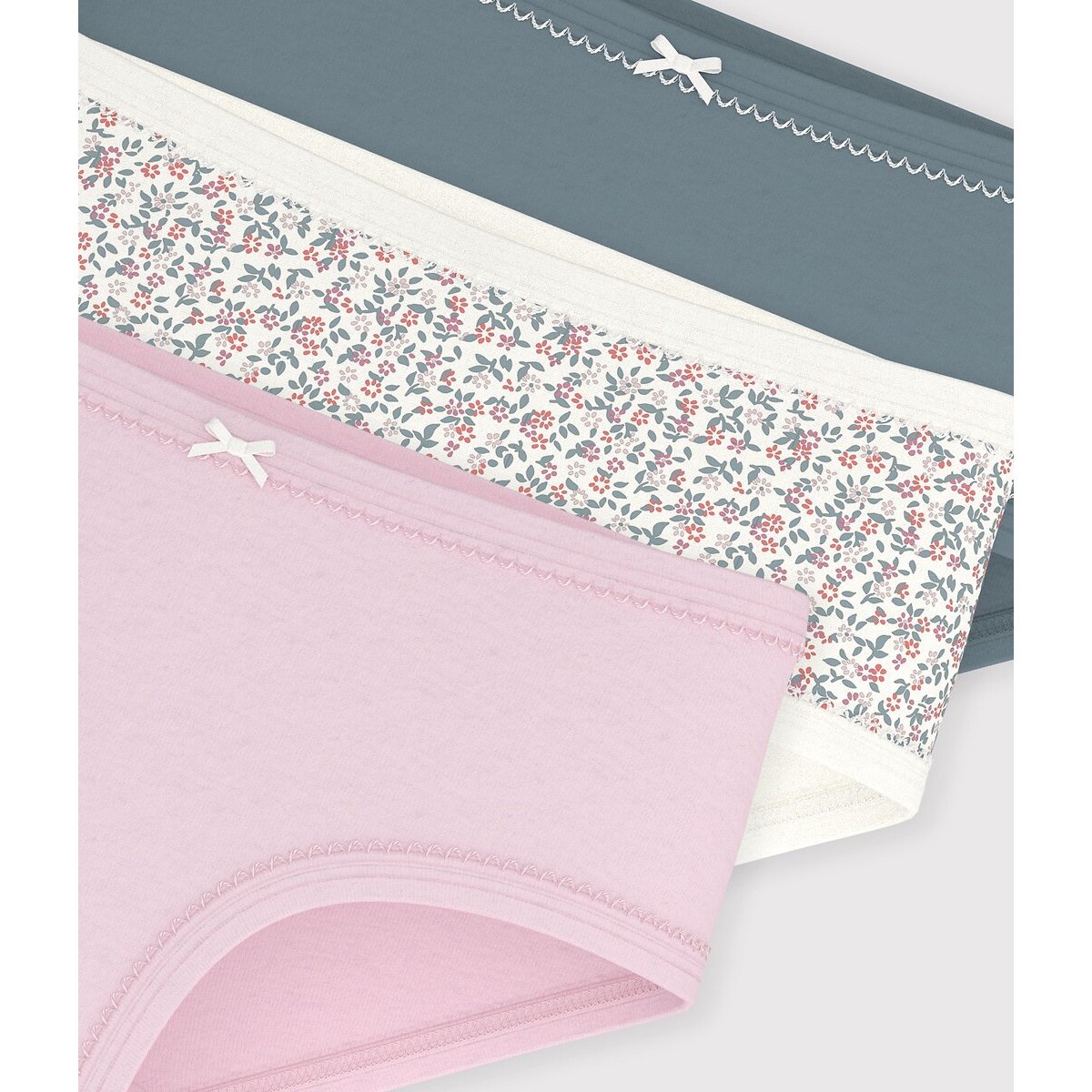 Lot de 3 culottes, 2 unies et 1 imprimé fleurs blanc + rose + vert, PETIT BATEAU