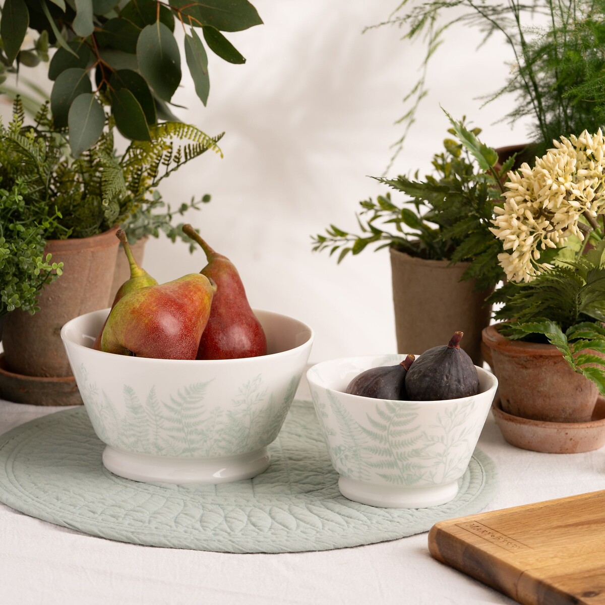 Set of 2 20cm Signature Botanical Serving Bowls green, MARY BERRY