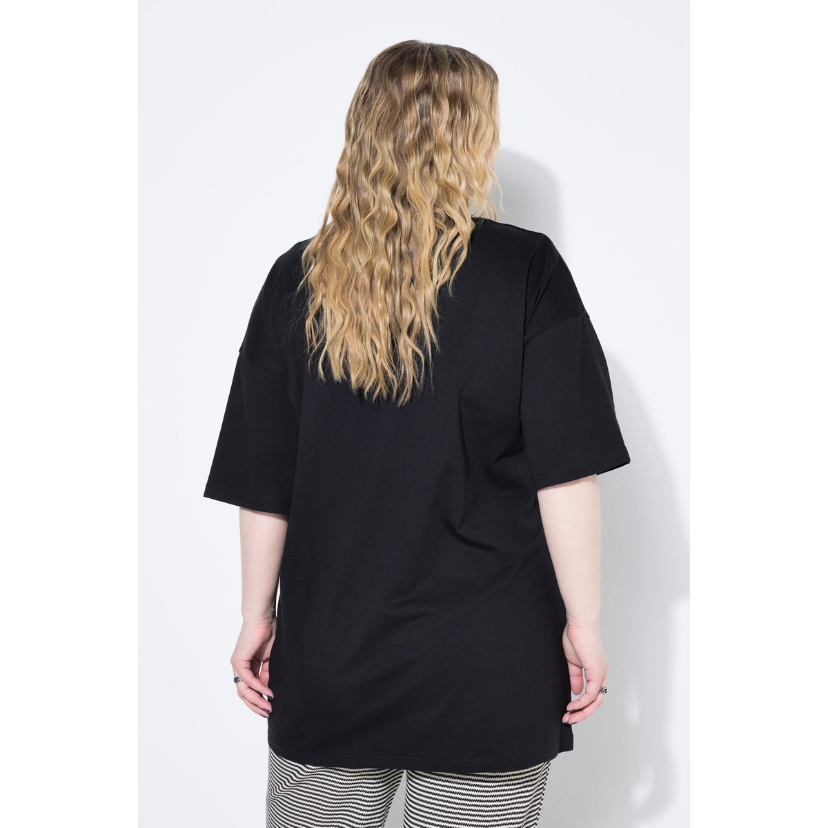 T-shirt oversize, motif Concha Beach noir, STUDIO UNTOLD