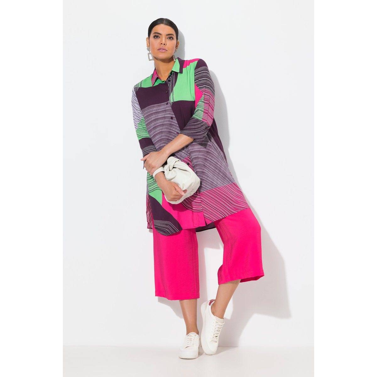 Chemisier coupe évasée longue. Col classique prune foncé, ULLA POPKEN