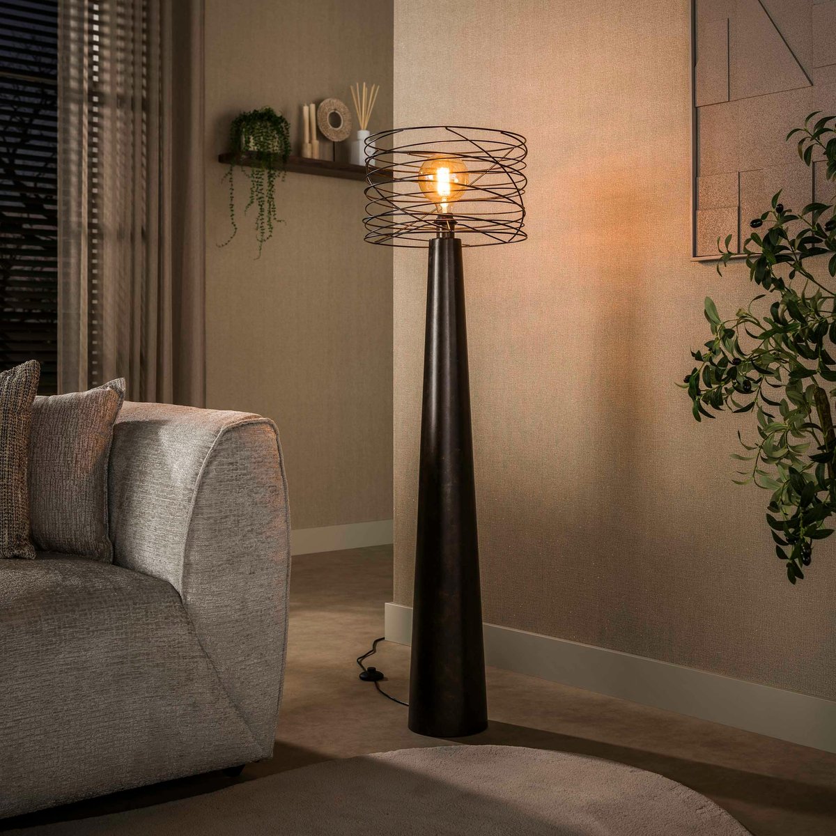 Lampadaire en métal, pied conique RALF brun, PIER IMPORT